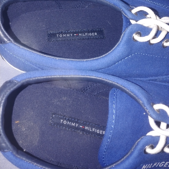 Men's 9m Tommy Hilfiger canvas deck shoes - Picture 2 of 6